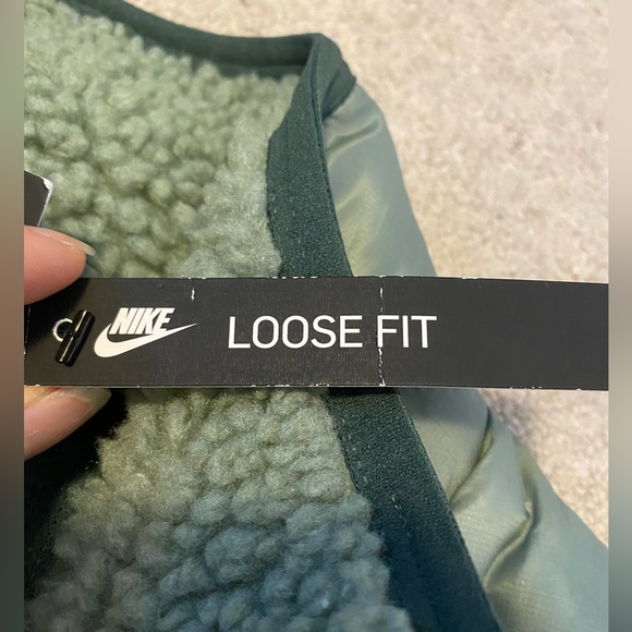 Nike Insulated Sherpa Vest - Picture 6 of 6